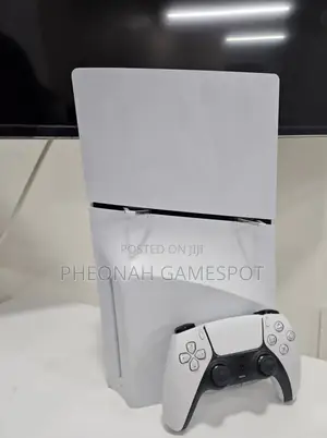 Just 2 Weeks Used Playstation 5 Slim, With Fc26 and 2 Pads. Warranty