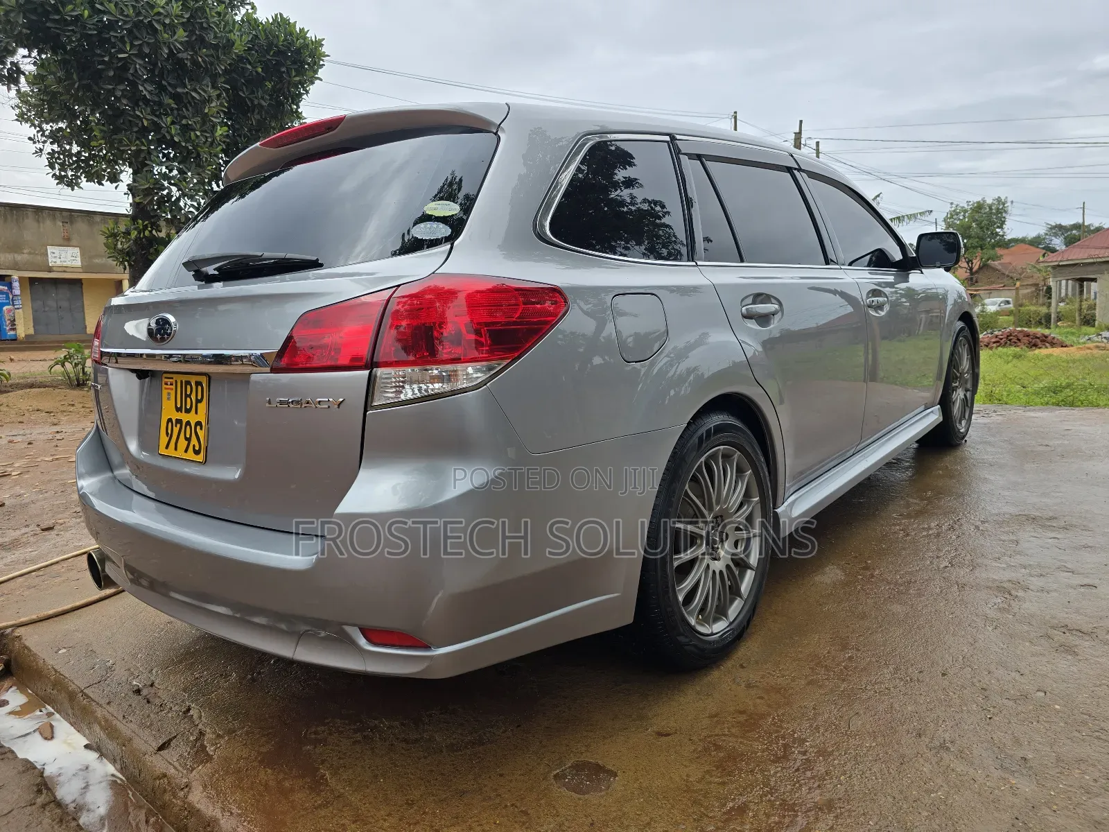 Subaru Legacy 2.0D Estate 2010 Silver