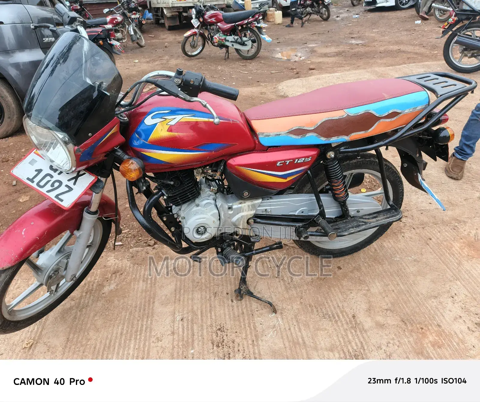 Bajaj Boxer 125 2023 Red