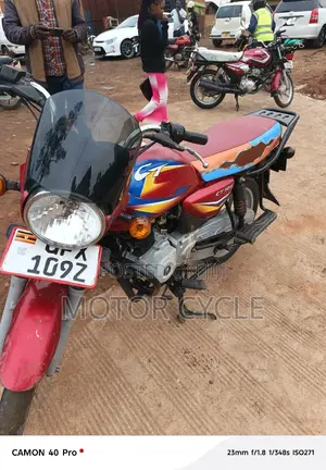 Bajaj Boxer 125 2023 Red