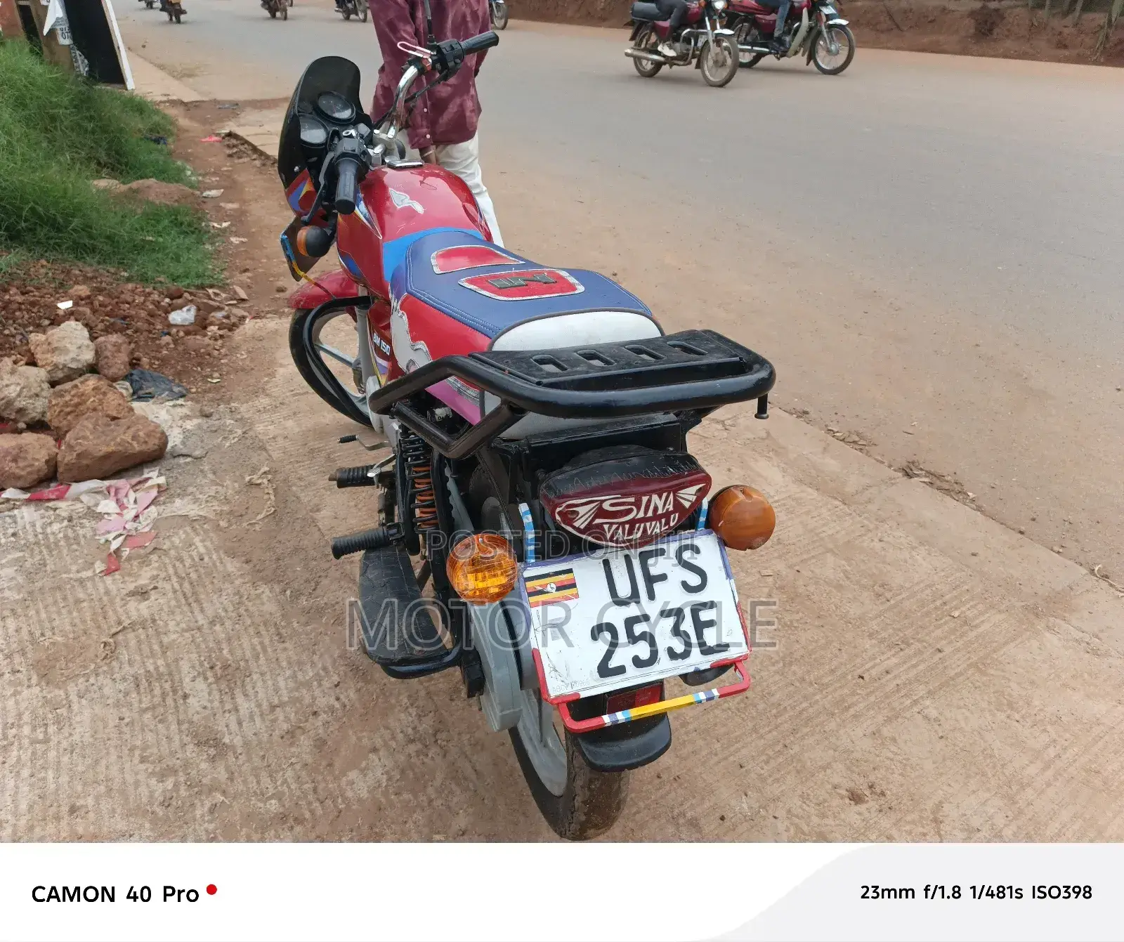 Bajaj Boxer 125 2024 Red