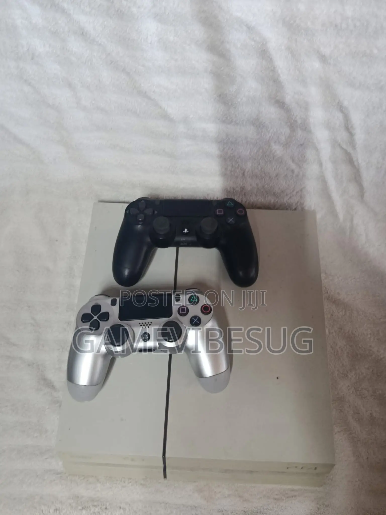 Playstation 4 Standard (White )Ps4 Standard Complete Package