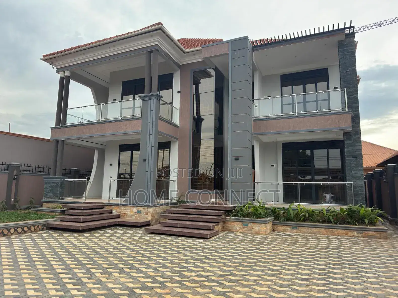 5bdrm Duplex in Rubaga, Central Division for rent