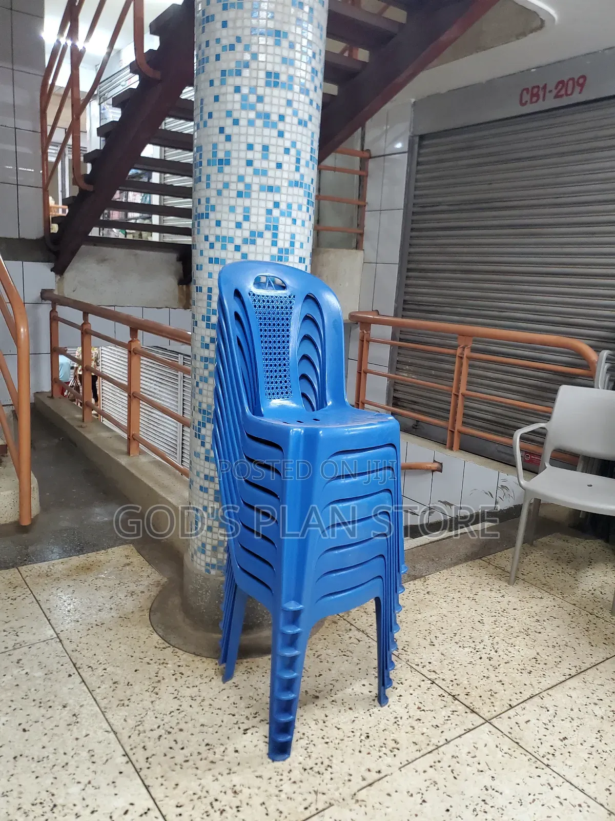 Luxurious Plastic Chairs Plastic Chairs (Armless)