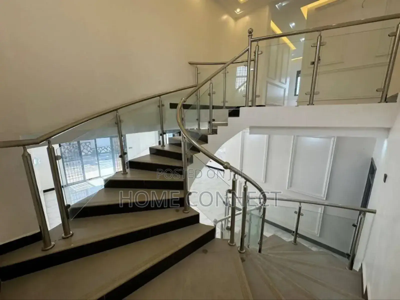 5bdrm Duplex in Rubaga, Central Division for rent