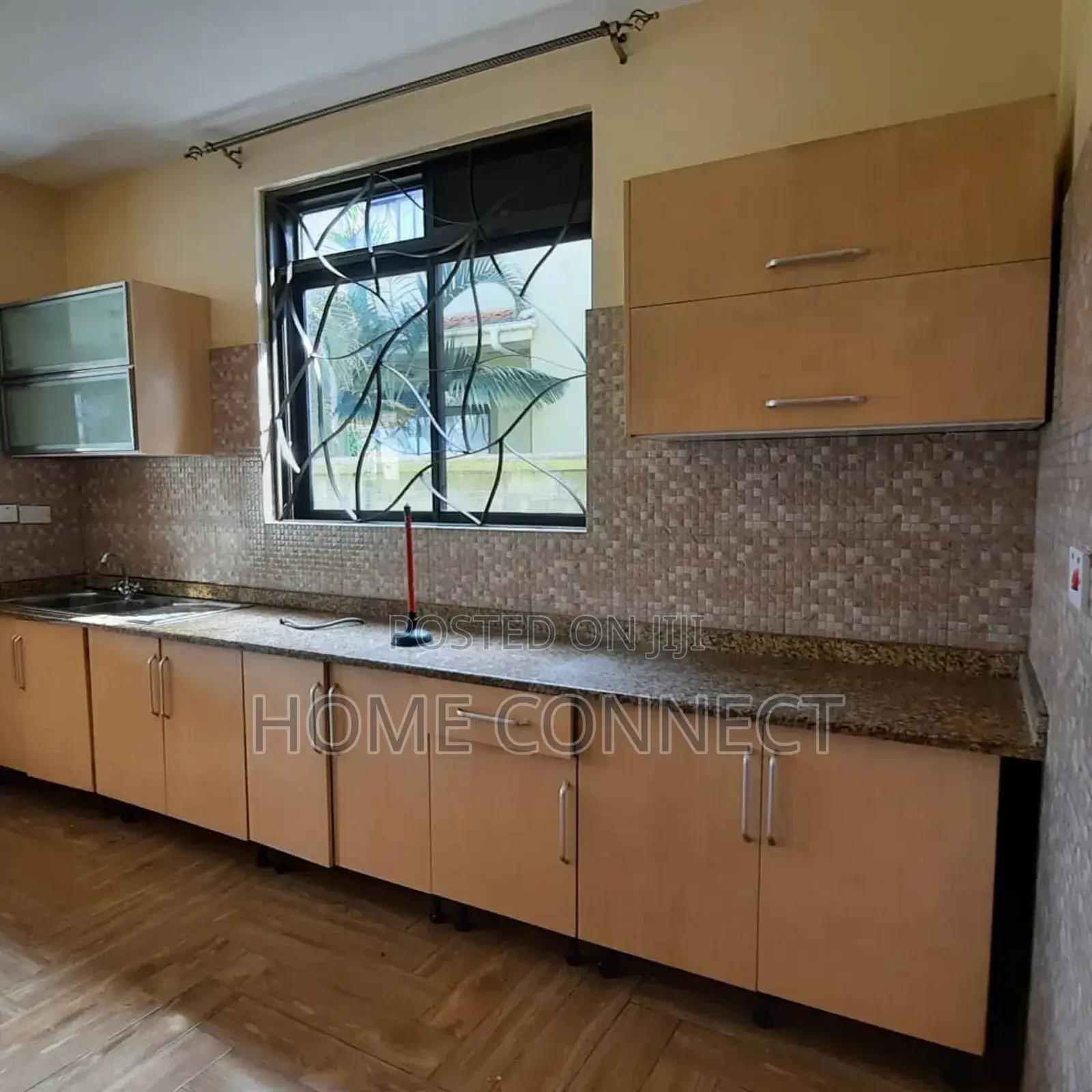 5bdrm Duplex in Mengo Nsibambi Road, Central Division for rent