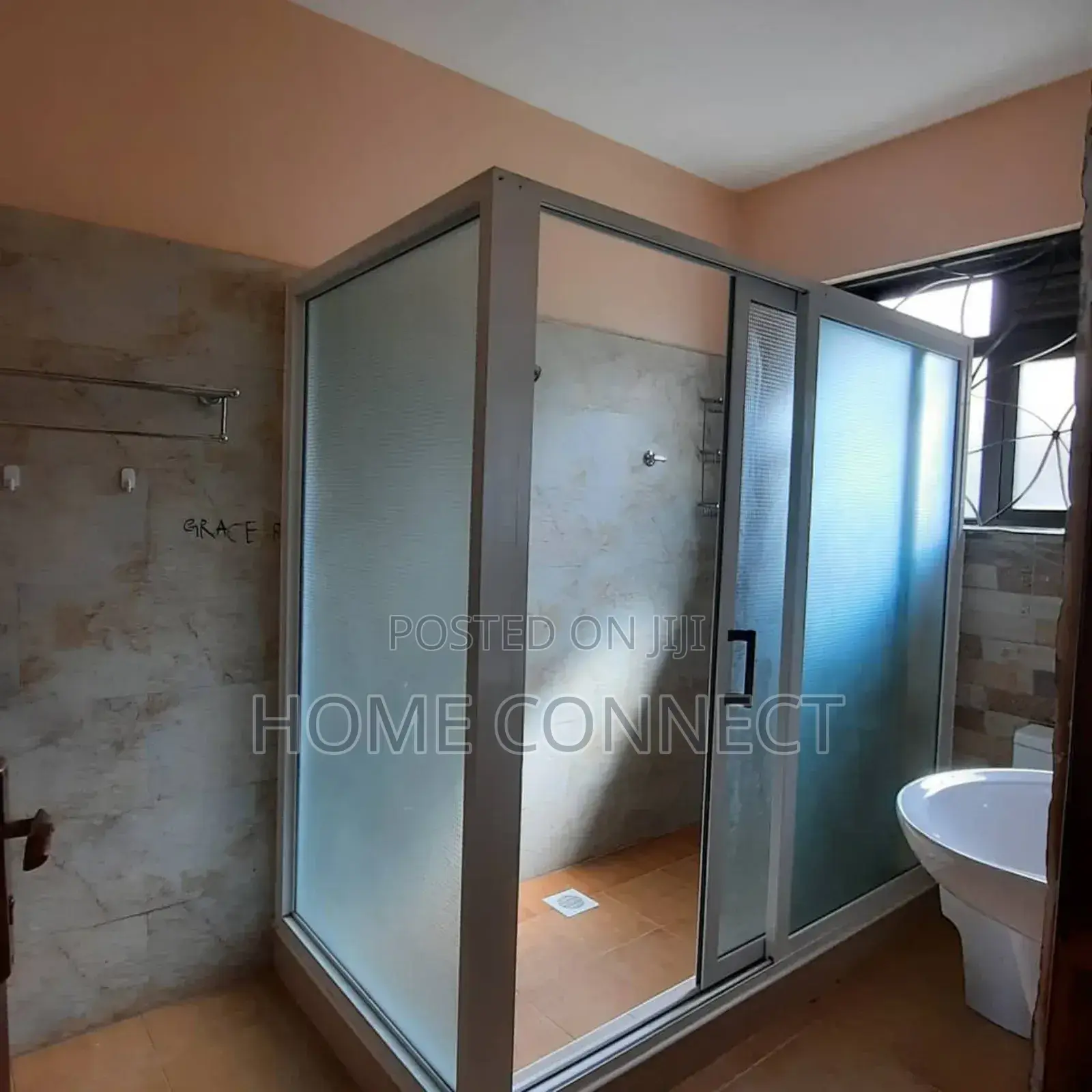 5bdrm Duplex in Mengo Nsibambi Road, Central Division for rent