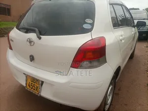 Toyota Vitz 1.0 FWD 3dr 2007 Silver