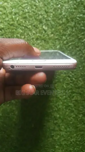 Oppo F1s 32 GB Gold