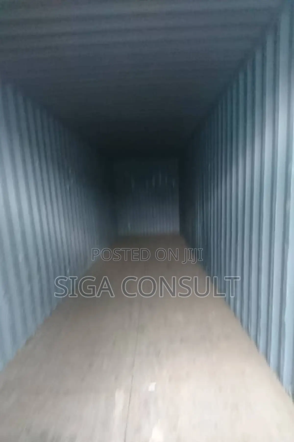 Clean 40ft Cargo Container Is Available for Sale 13m in Bweyogerere