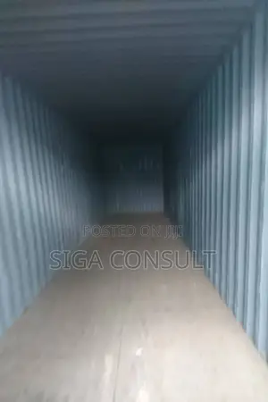 Clean 40ft Cargo Container Is Available for Sale 13m in Bweyogerere