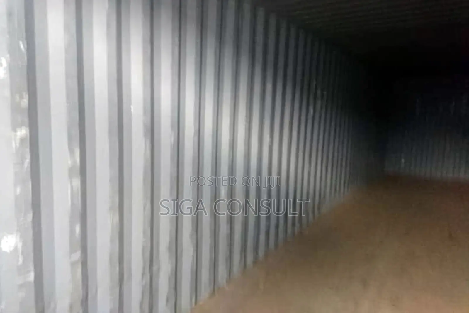 Clean 40ft Cargo Container Is Available for Sale 13m in Bweyogerere