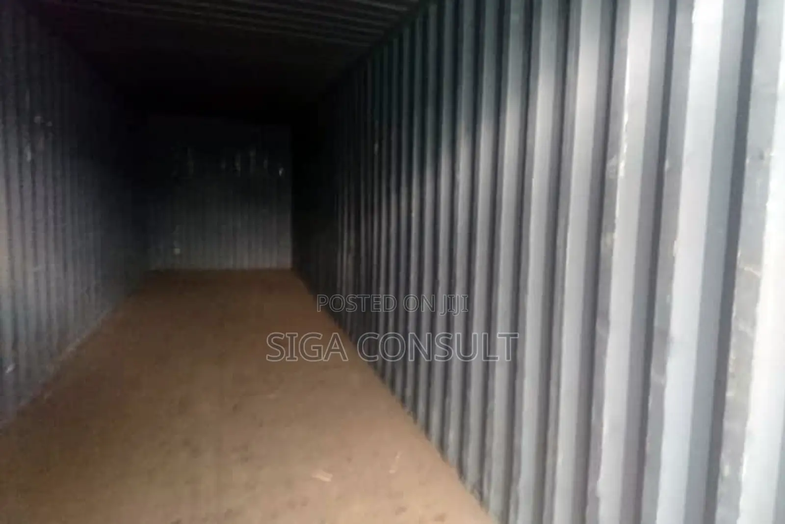 Clean 40ft Cargo Container Is Available for Sale 13m in Bweyogerere