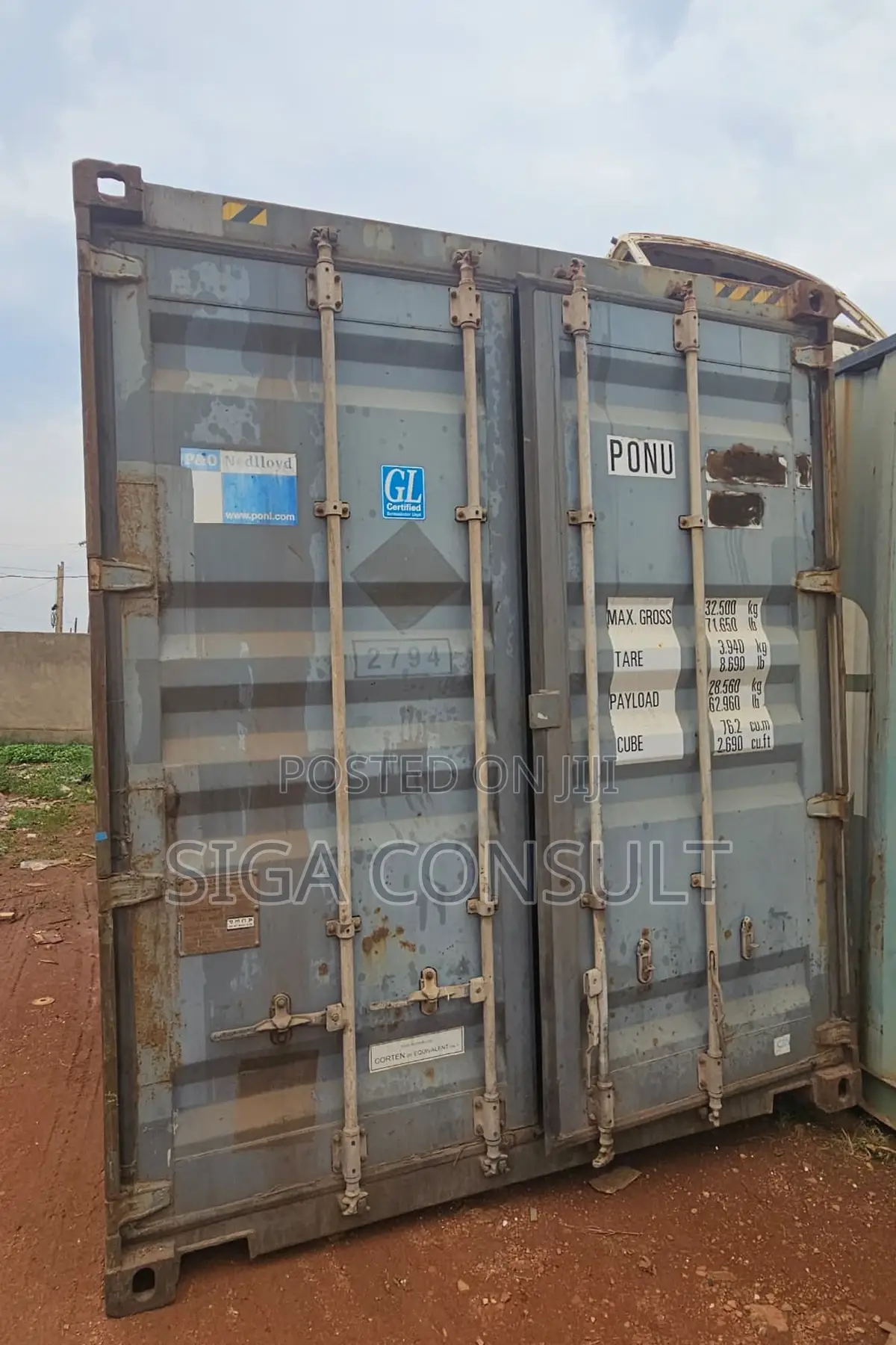 Clean 40ft Cargo Container Is Available for Sale 13m in Bweyogerere