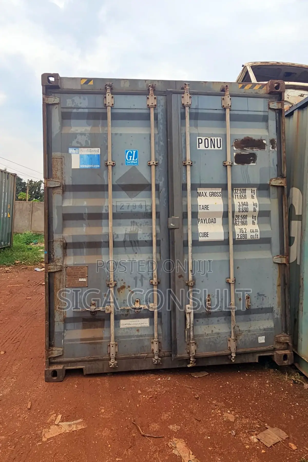 Clean 40ft Cargo Container Is Available for Sale 13m in Bweyogerere