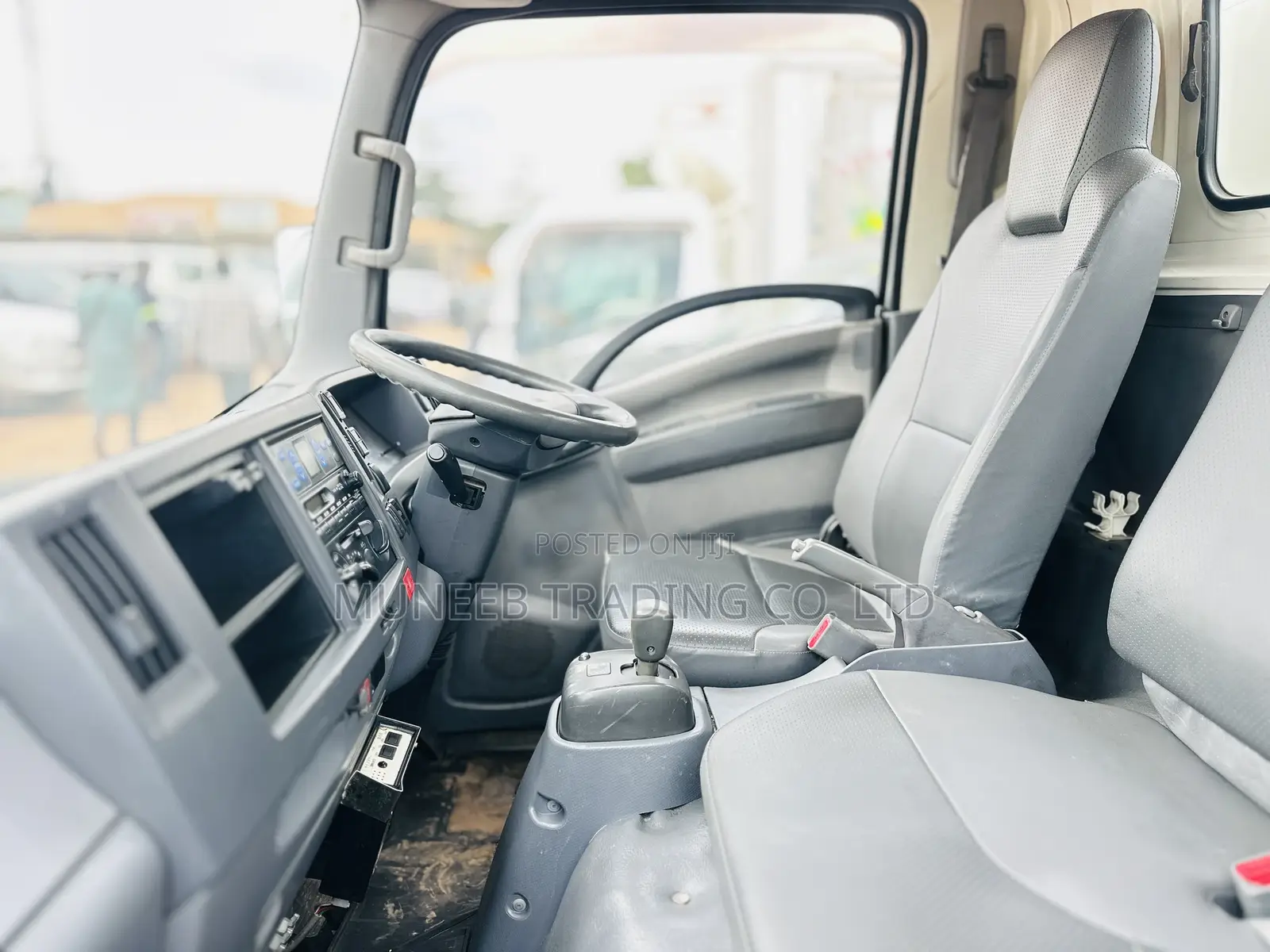 Isuzu Elf Refrigerator 2010 Model