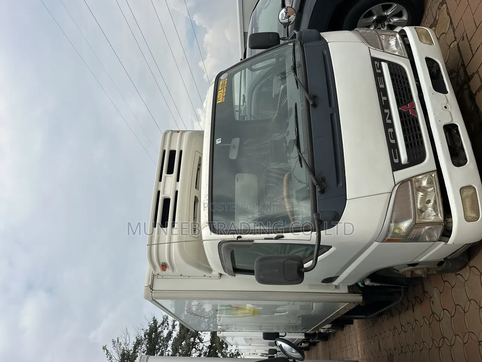 Isuzu Elf Refrigerator 2010 Model