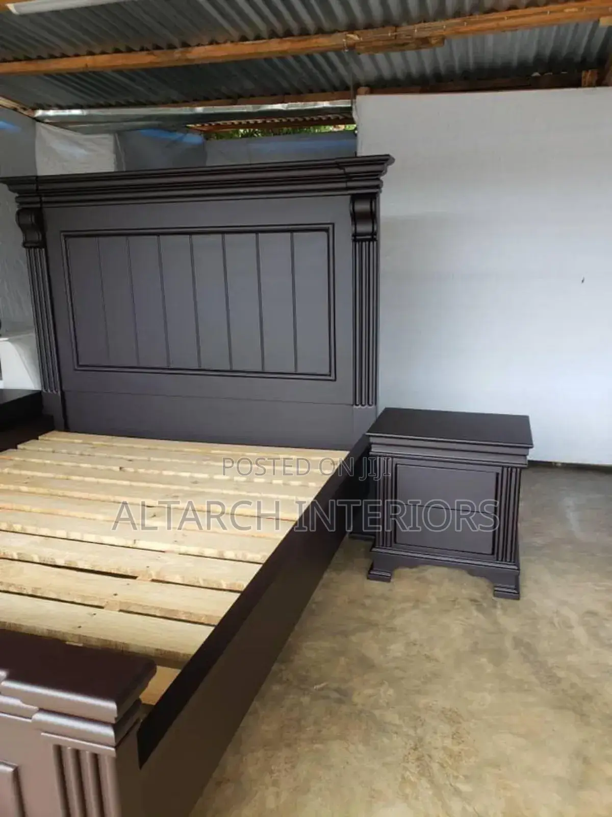 5x6 King Bed Well Finished in Black With Bedside Drawers