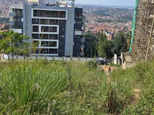 35decimals on in Mutungo Hill