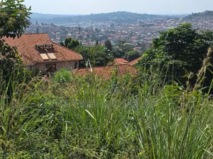 35decimals on in Mutungo Hill