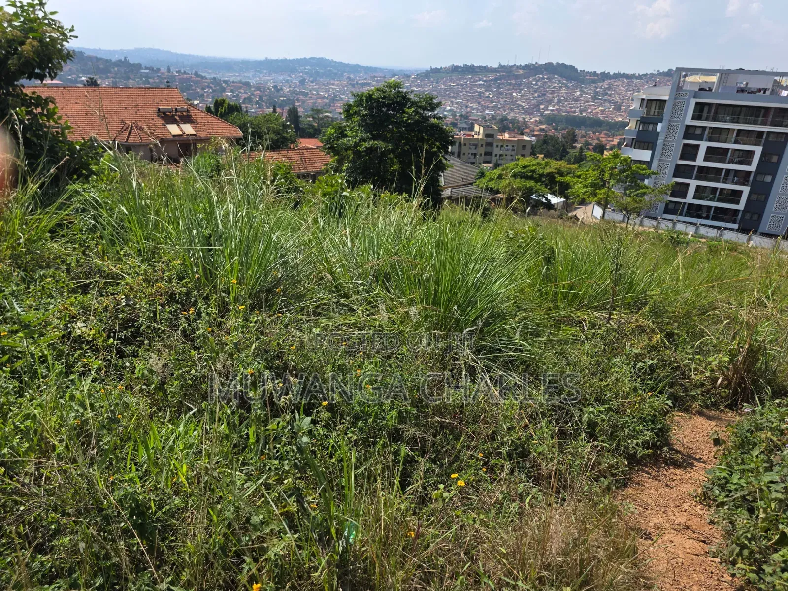 35decimals on in Mutungo Hill