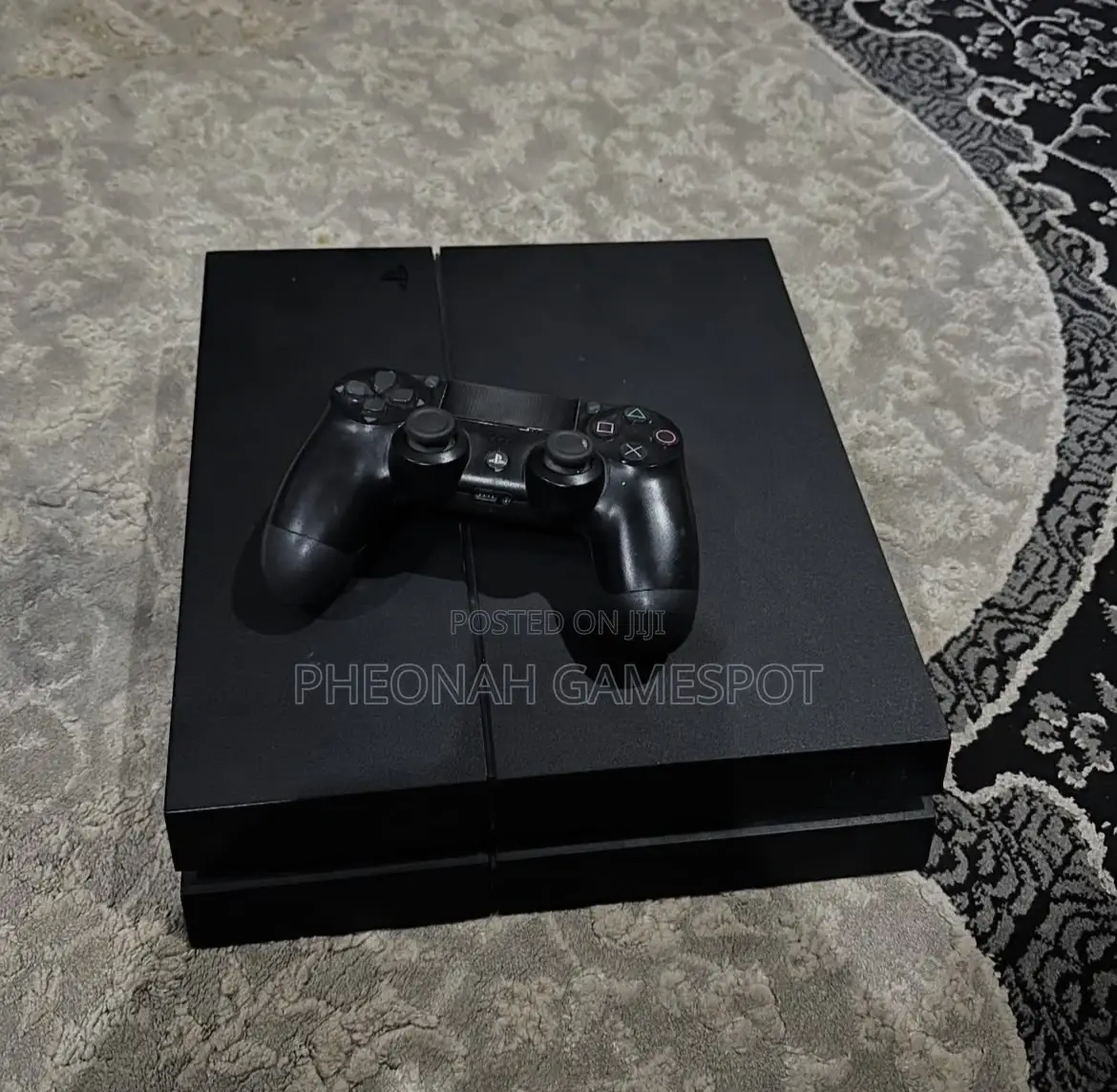 Ps4 Standard With 2 Controllers and 10 Games Inside Fc26 Included