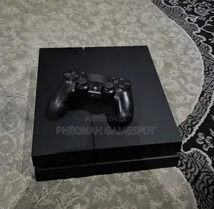Ps4 Standard With 2 Controllers and 10 Games Inside Fc26 Included