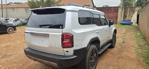 Toyota Land Cruiser Prado 2025 White