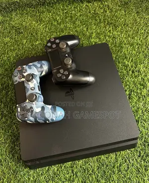 ​Complete Set Playstation 4 Slim, 14 Games, 2 Pads, Accessories,