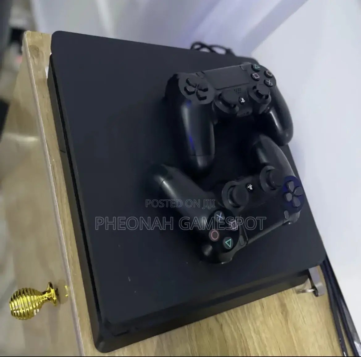 ​Complete Gaming Setup! Ps4 Slim, 14 Games, 2 Controllers, All Cables