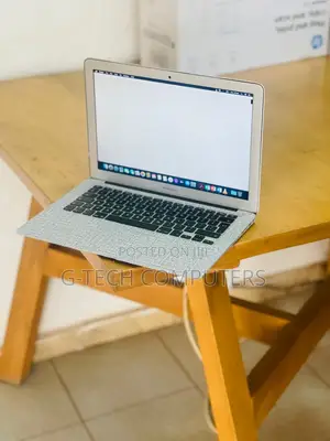 New Laptop Apple MacBook 2015 8GB Intel Core I5 SSD 256GB