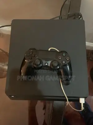​Playstation 4 Slim Full Bundle: 12 Games, 2 Controllers,