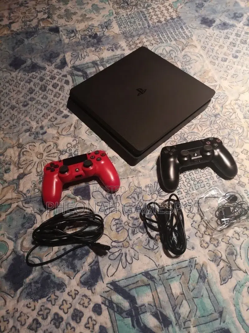 ​Ps4 Slim: 14 Game Library, 2 Dualshock Pads, All Cables, Full Kit