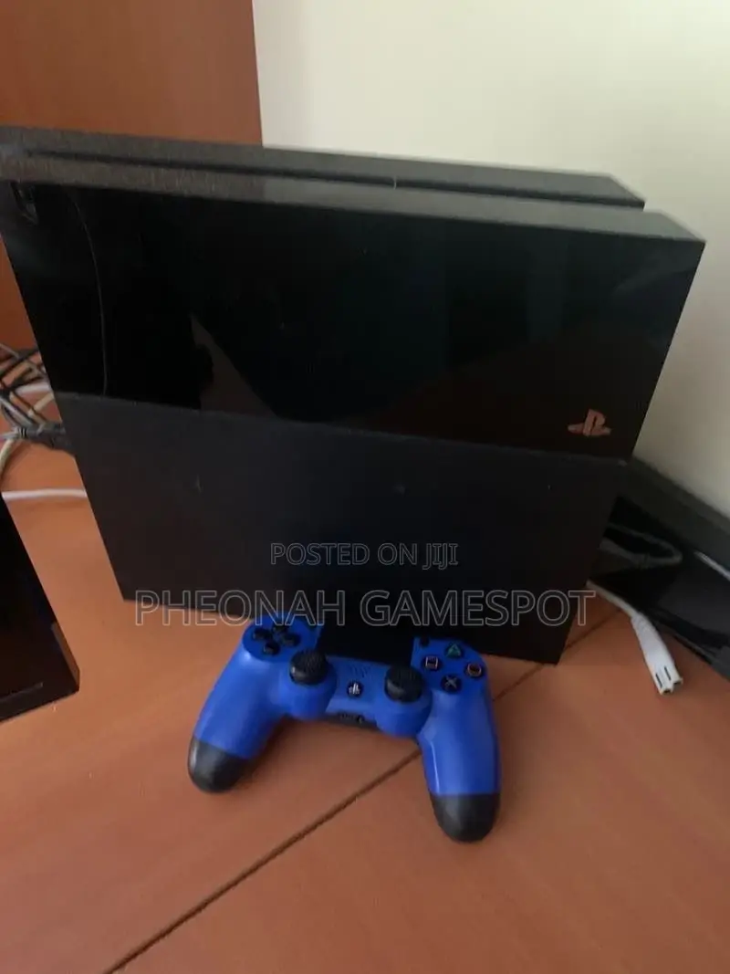 ​Full Set Ps4 Slim, 10 Games, 2 Pads, Power, Hdmi, Charge Cable,