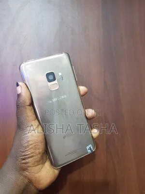 New Samsung Galaxy S9 64 GB Gold
