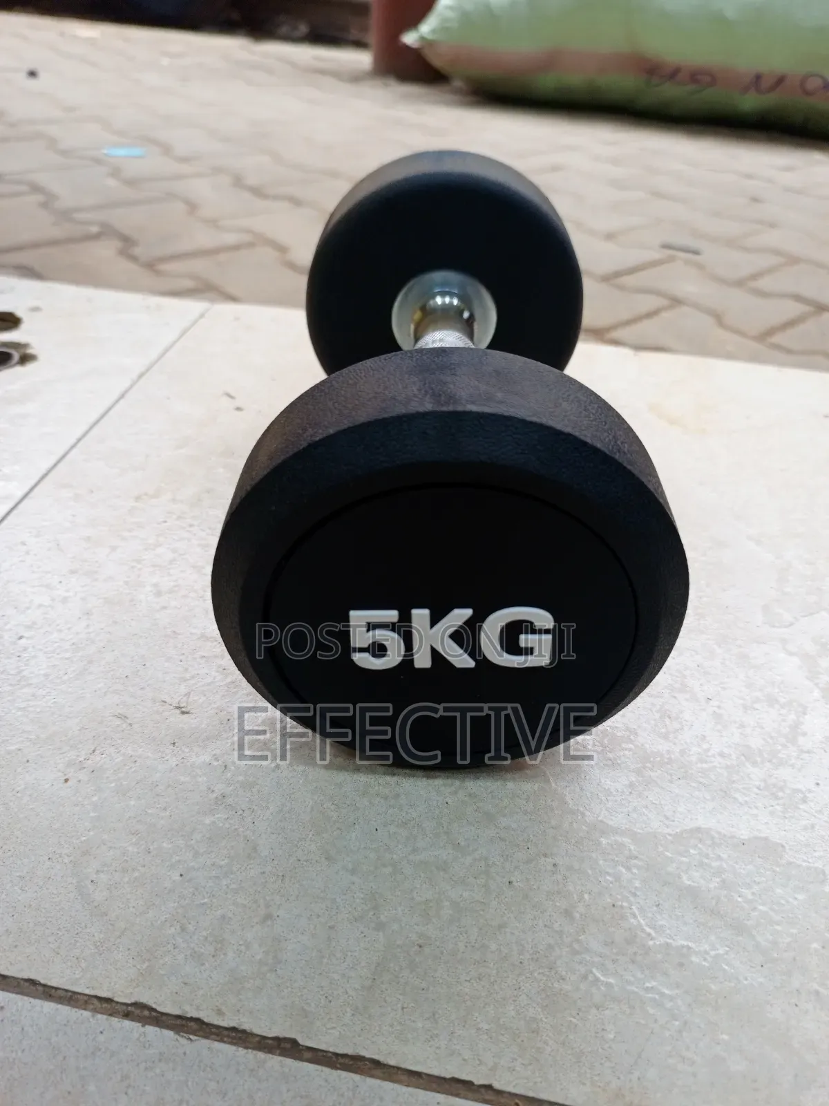 5 Kg Rubber-Coated Dumbbell.