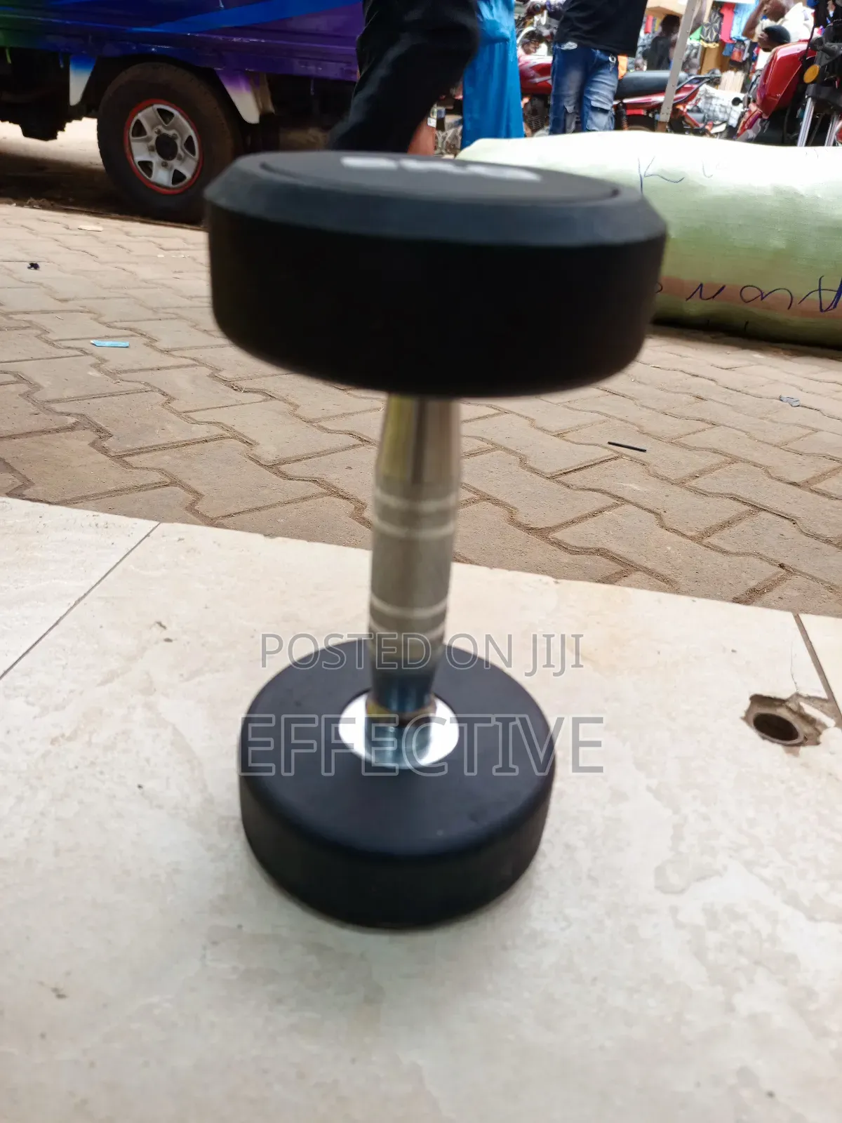 5 Kg Rubber-Coated Dumbbell.