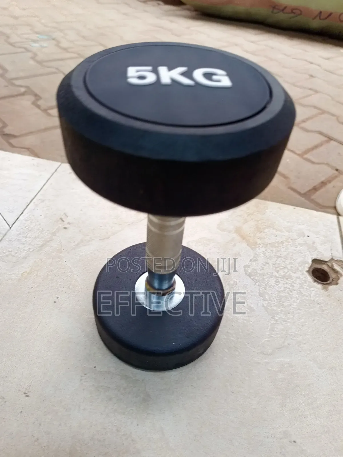 5 Kg Rubber-Coated Dumbbell.