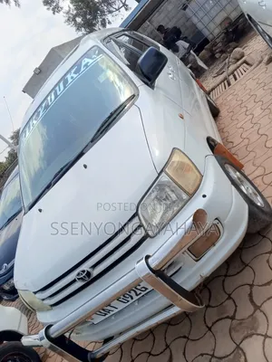 Toyota Noah 2010 White