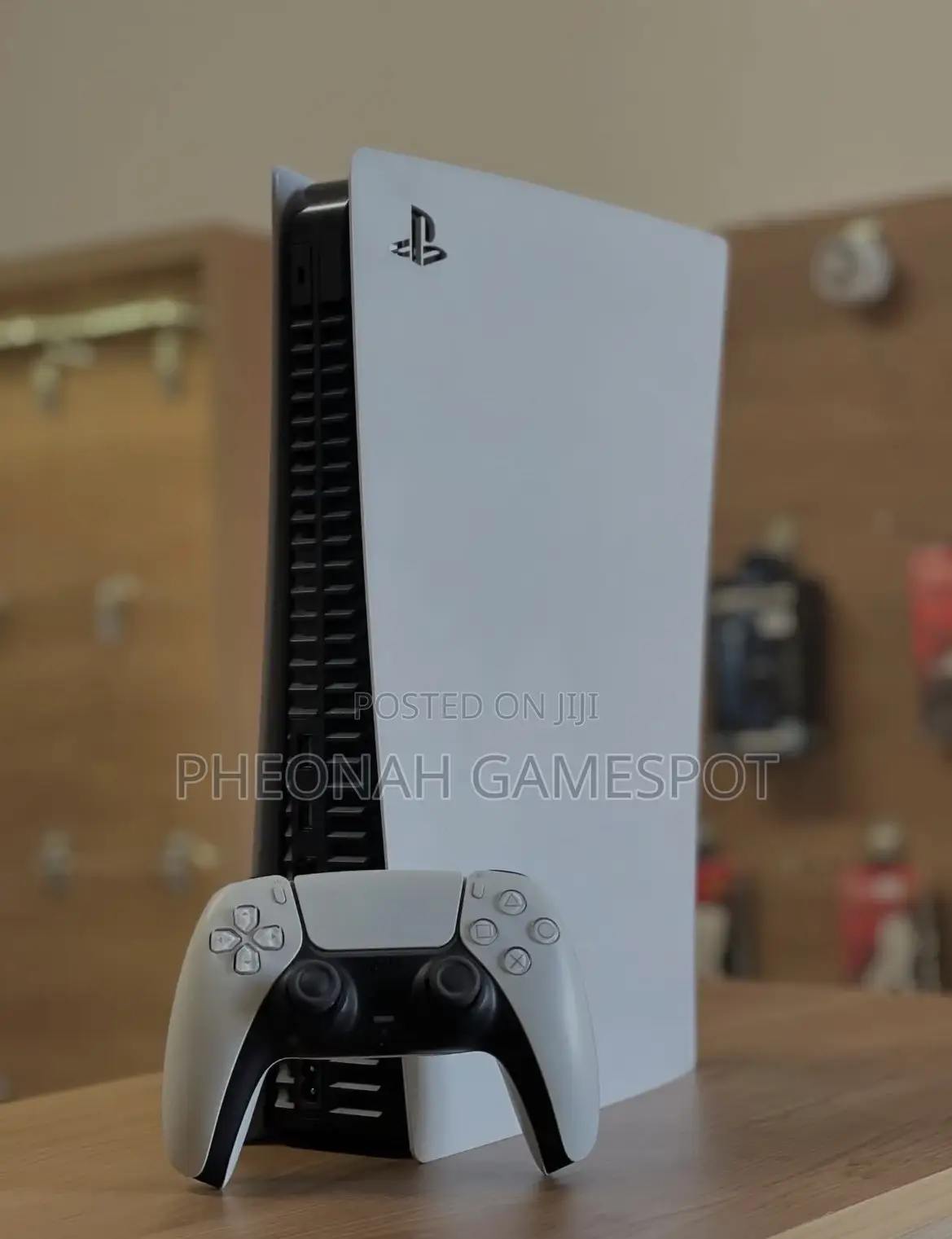 Very Clean Ps5 ! Quick Deal With 2 Pads and Games Inside