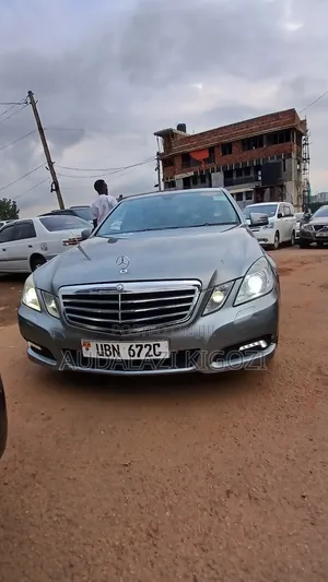 Mercedes-Benz E300 2013 Silver