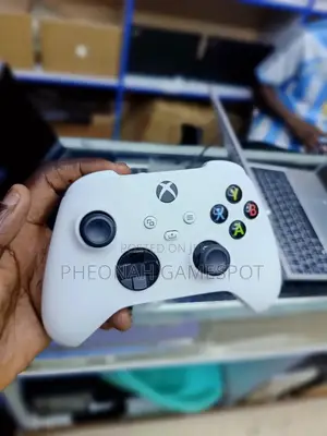 Genuine Uk Used Xbox Controller All S/X Colors - Durable Functional