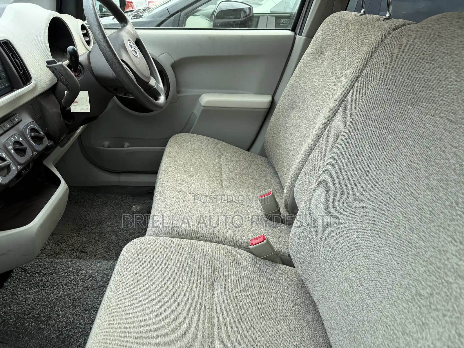 Toyota Passo 2013 Silver