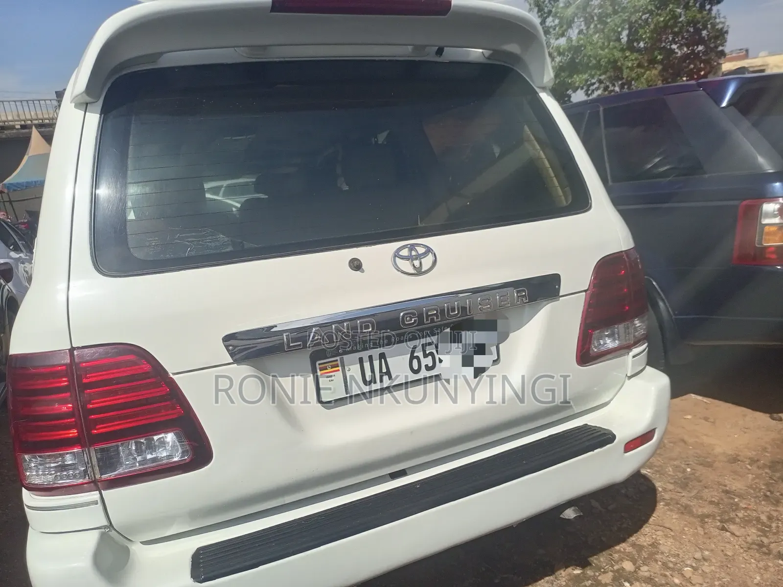 Toyota Land Cruiser 2004 White