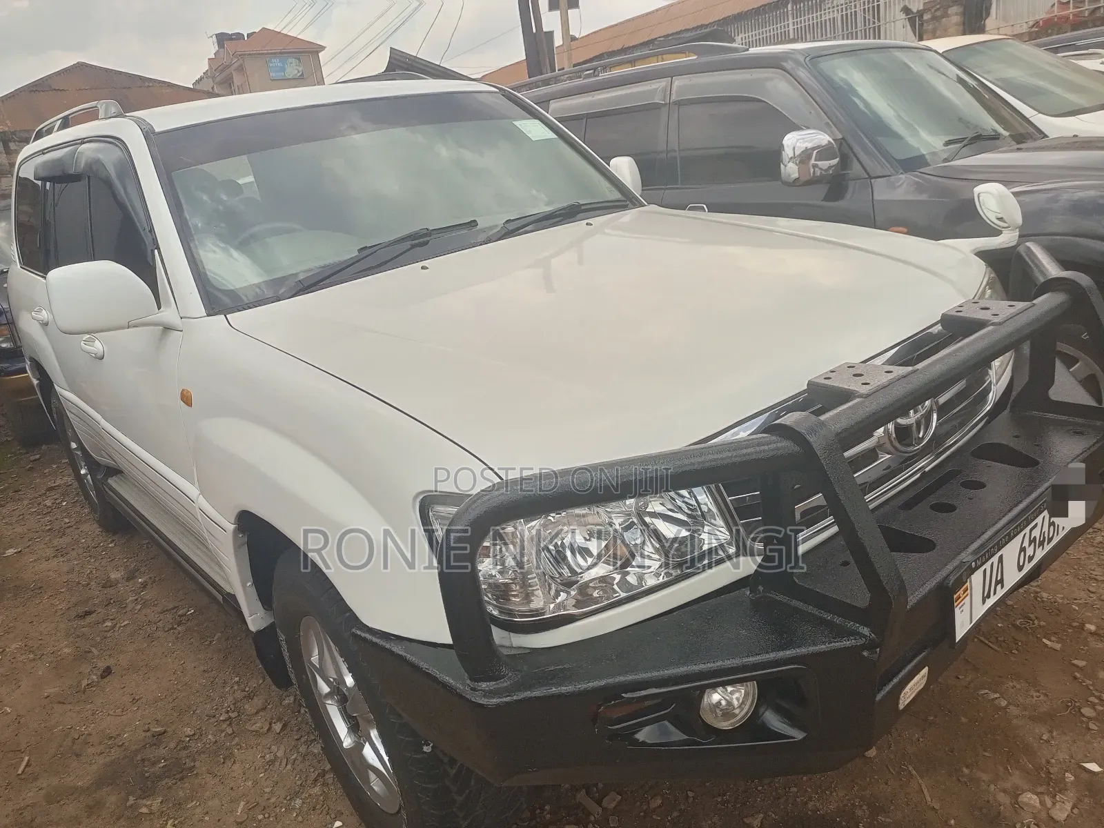Toyota Land Cruiser 2004 White