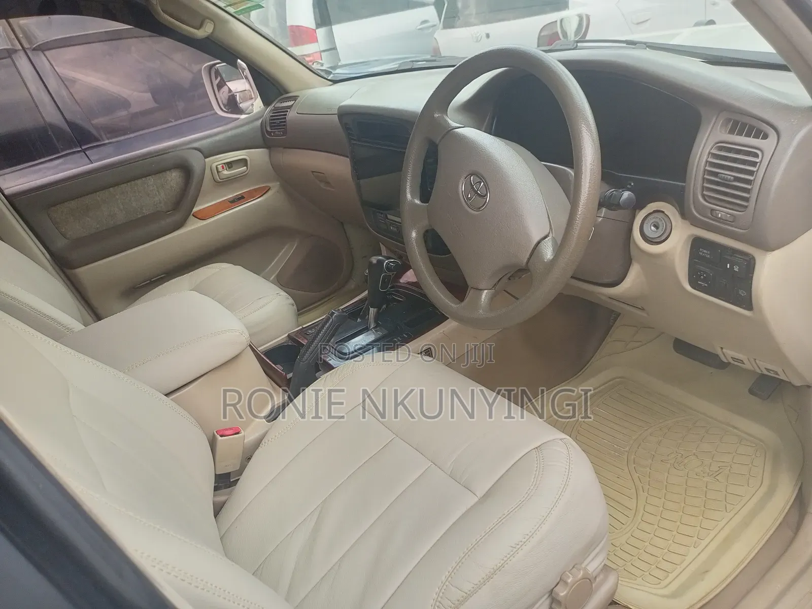 Toyota Land Cruiser 2004 White