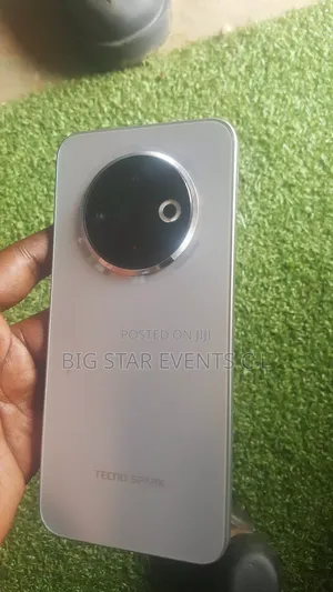 Tecno Spark 30 128 GB Black