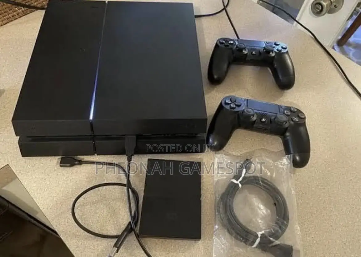 Standard Ps4 Equipped With 2 Nice Controllers and 16 Included W.