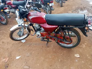 Bajaj Boxer 2022 Red