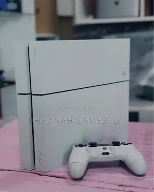 Nice Quality Ps4 and 2 Controllers + 18 Games and All Extra